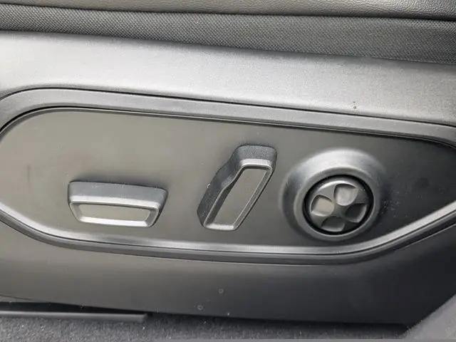 2026 Jeep Grand Cherokee L Altitude 4x2