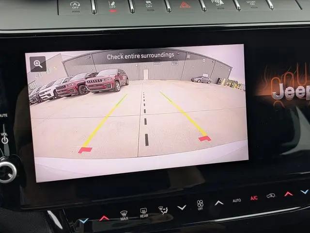 2026 Jeep Grand Cherokee L Altitude 4x2