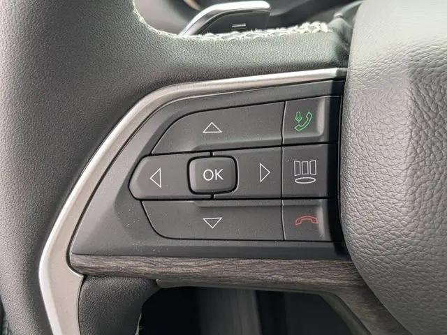 2026 Jeep Grand Cherokee L Altitude 4x2