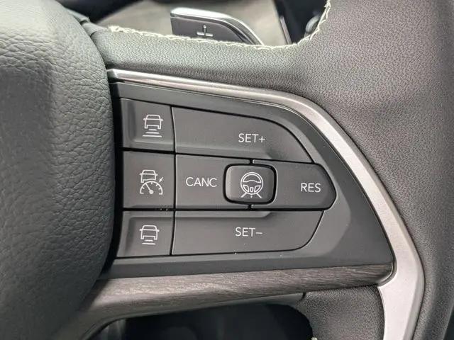 2026 Jeep Grand Cherokee L Altitude 4x2
