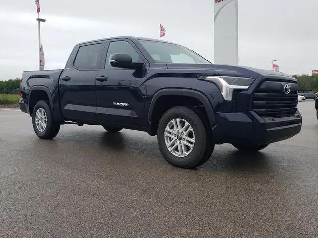 2026 Toyota Tundra SR5 CrewMax 5.5' Bed