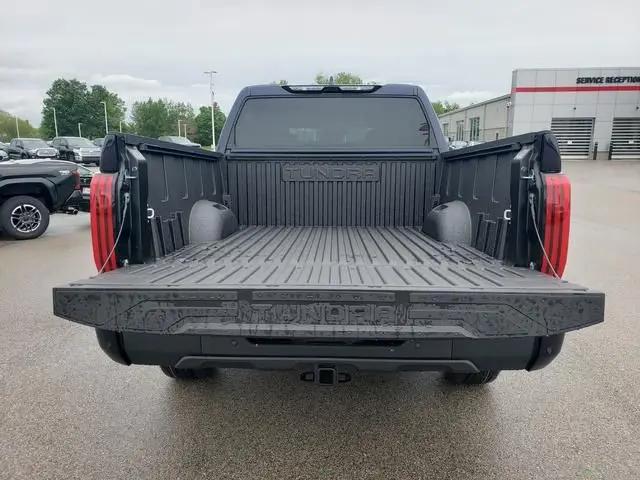 2026 Toyota Tundra SR5 CrewMax 5.5' Bed