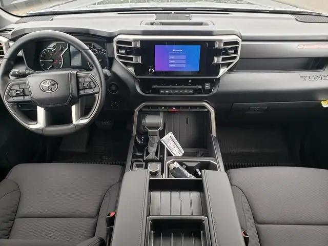 2026 Toyota Tundra SR5 CrewMax 5.5' Bed