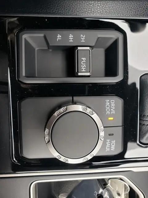 2026 Toyota Tundra SR5 CrewMax 5.5' Bed