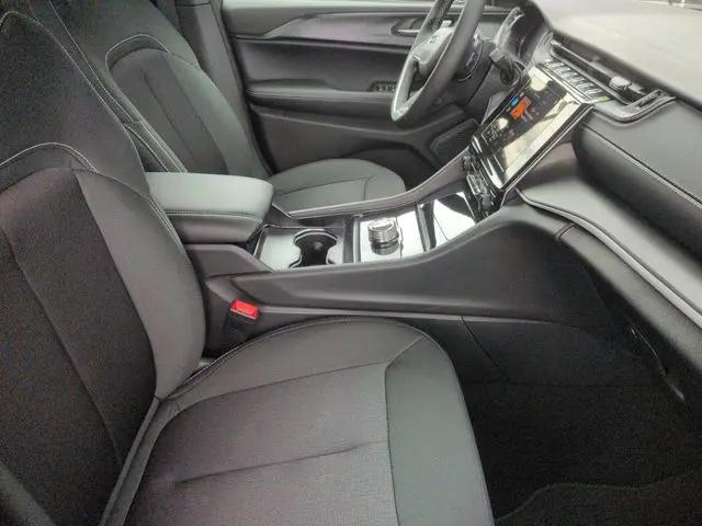 2026 Jeep Grand Cherokee L Altitude 4x4