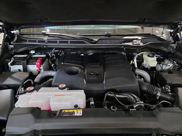 2026 Toyota Tundra Limited CrewMax 5.5' Bed