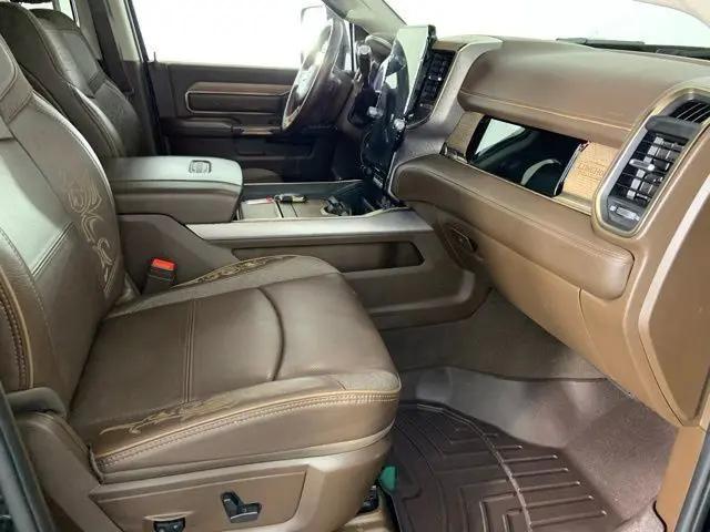 2025 Ram 3500 LimitedLimited Longhorn Mega Cab 4x4 6'4" Box