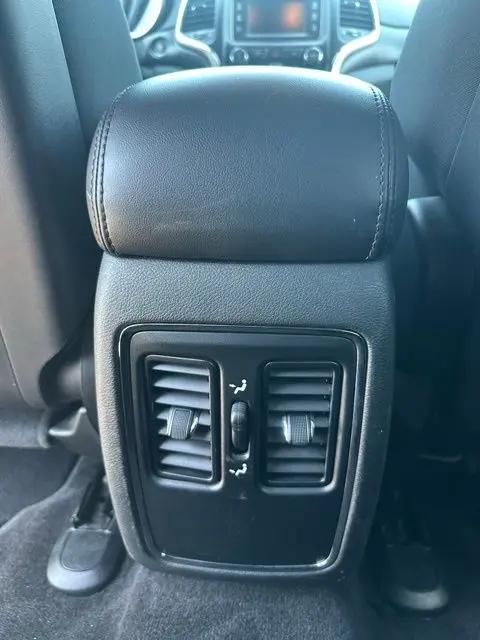 2016 Jeep Grand Cherokee Laredo