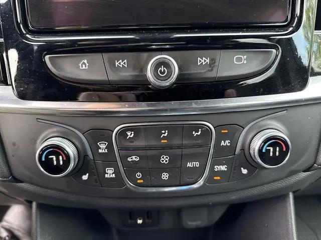 2023 Chevrolet Traverse AWD LT Cloth
