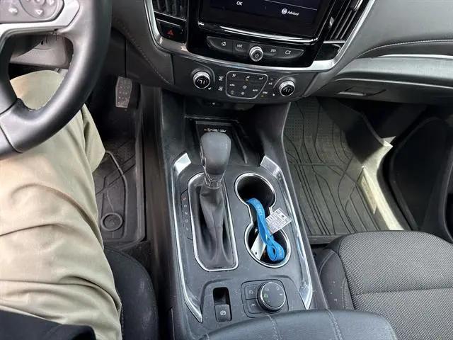 2023 Chevrolet Traverse AWD LT Cloth