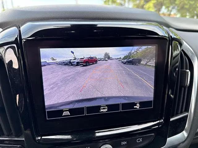 2023 Chevrolet Traverse AWD LT Cloth