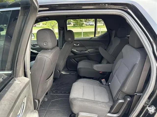 2023 Chevrolet Traverse AWD LT Cloth