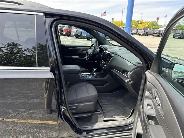 2023 Chevrolet Traverse AWD LT Cloth
