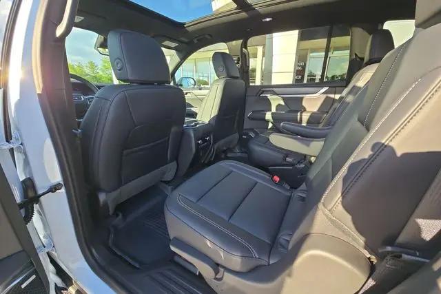 2026 GMC Acadia Elevation AWD