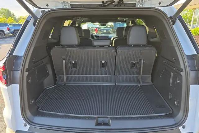 2026 GMC Acadia Elevation AWD