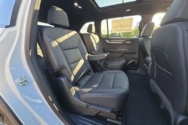 2026 GMC Acadia Elevation AWD