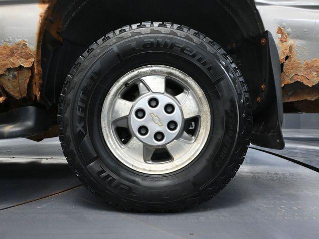 2002 Chevrolet Suburban LS