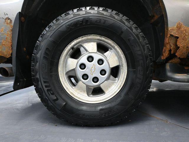 2002 Chevrolet Suburban LS