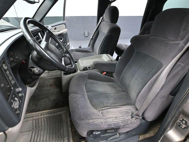 2002 Chevrolet Suburban LS