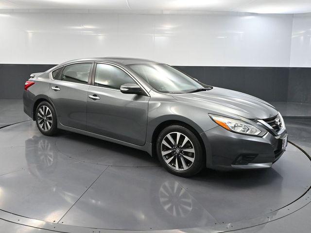 2016 Nissan Altima 2.5 SL for sale in Saint Cloud, MN