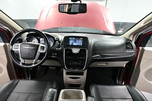 2016 Chrysler Town & Country Touring-L Anniversary Edition