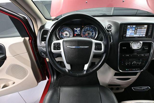 2016 Chrysler Town & Country Touring-L Anniversary Edition