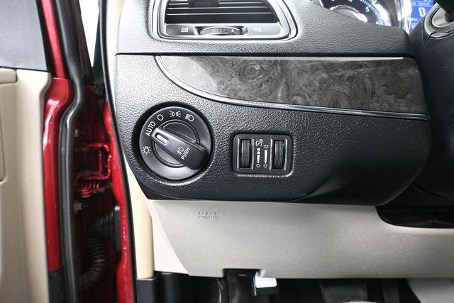 2016 Chrysler Town & Country Touring-L Anniversary Edition