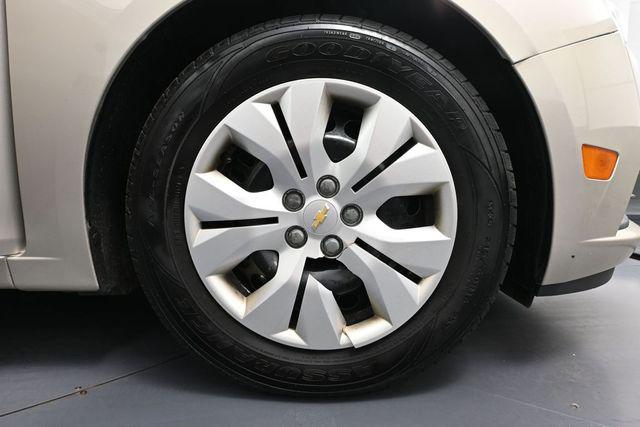 2013 Chevrolet Cruze LS Auto
