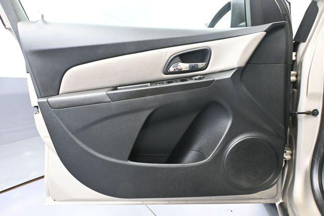 2013 Chevrolet Cruze LS Auto