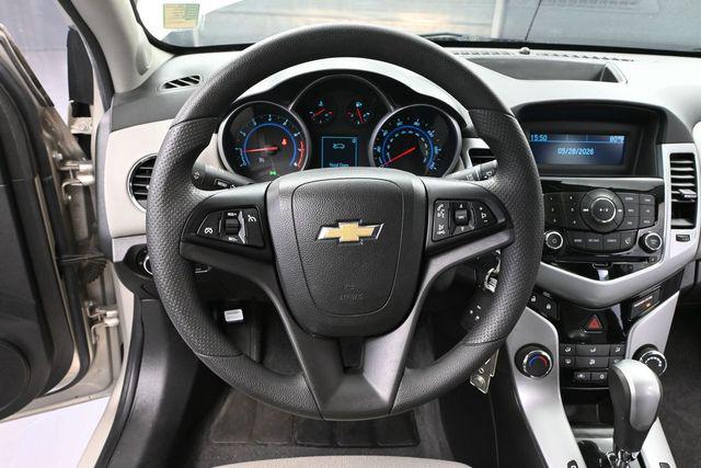 2013 Chevrolet Cruze LS Auto