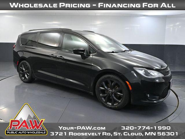 2019 Chrysler Pacifica Touring L Plus for sale in Saint Cloud, MN