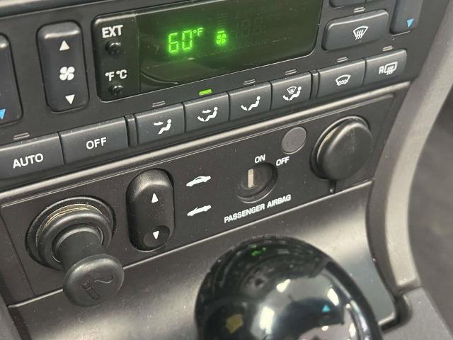 2002 Ford Thunderbird Base