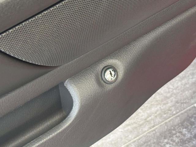 2002 Ford Thunderbird Base