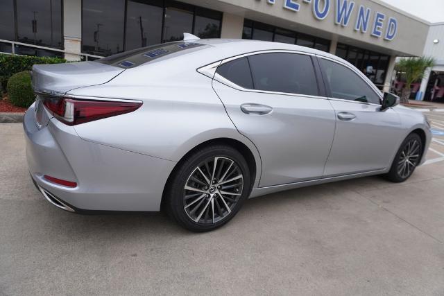 2022 Lexus ES 350 Base
