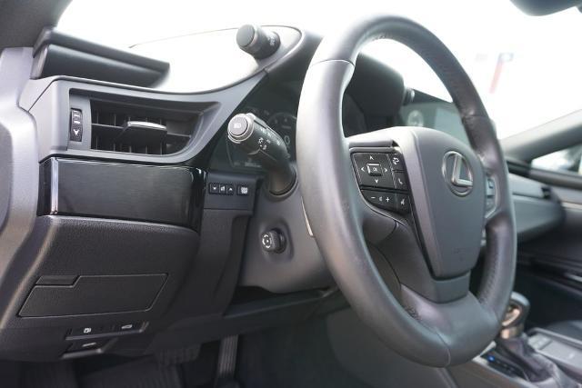 2022 Lexus ES 350 Base