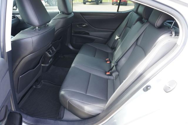 2022 Lexus ES 350 Base