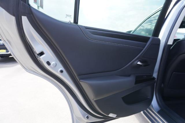 2022 Lexus ES 350 Base