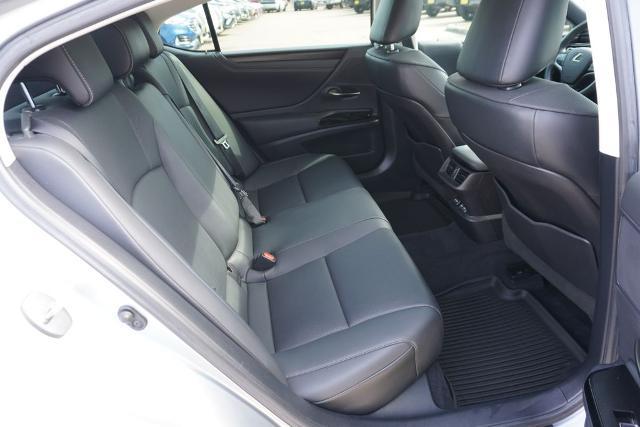 2022 Lexus ES 350 Base