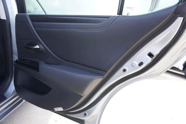 2022 Lexus ES 350 Base
