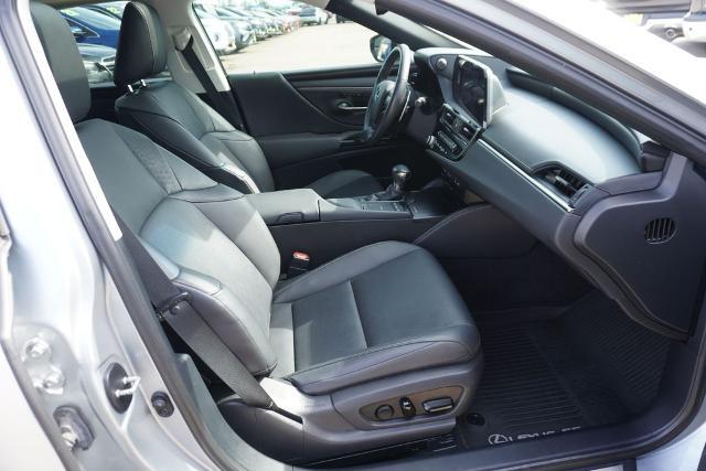 2022 Lexus ES 350 Base