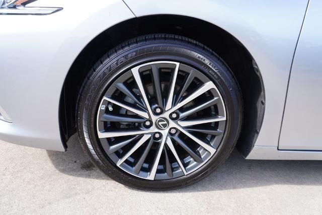 2022 Lexus ES 350 Base