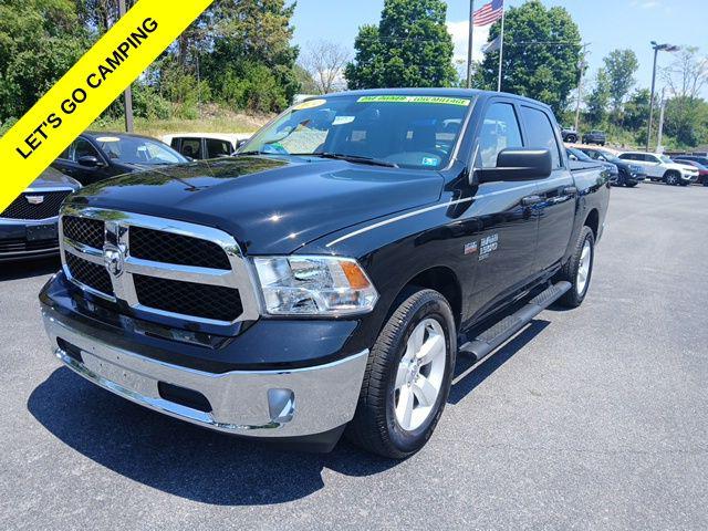 2024 RAM 1500 Classic Tradesman Crew Cab 4x4 57 Box 2024 RAM 1500 Classic Tradesman Crew Cab 4x4 57 Box