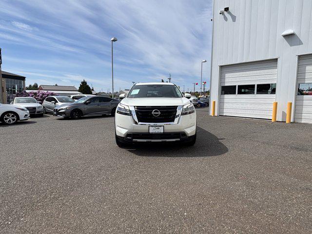 2023 Nissan Pathfinder Platinum 4WD
