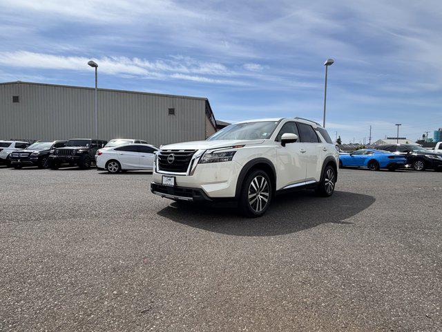 2023 Nissan Pathfinder Platinum 4WD