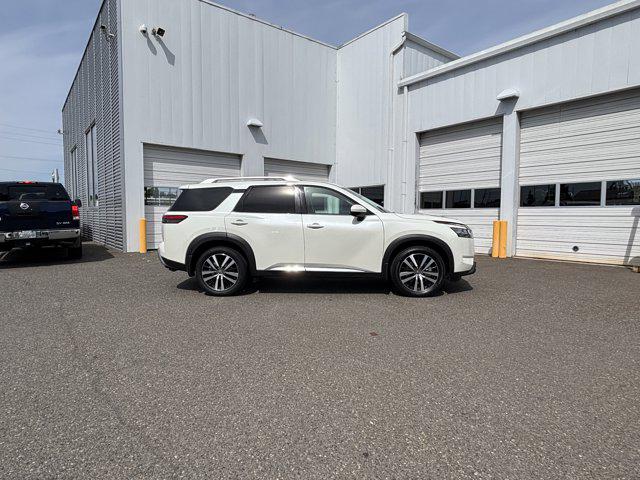 2023 Nissan Pathfinder Platinum 4WD