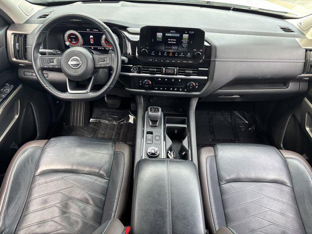 2023 Nissan Pathfinder Platinum 4WD