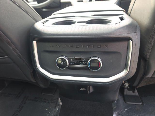2025 Ford Expedition Active MAX