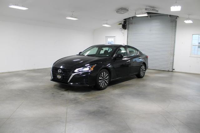 2023 Nissan Altima SV FWD