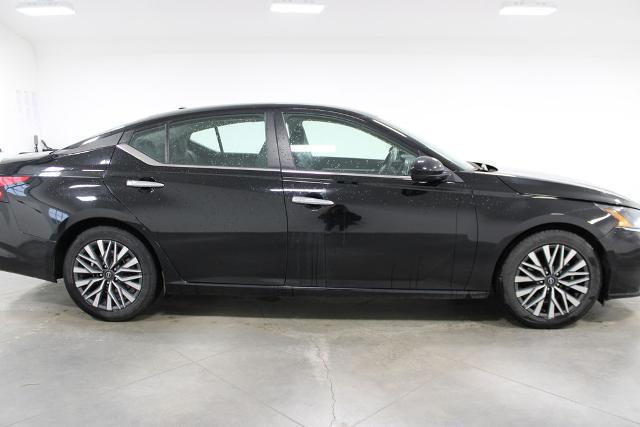 2023 Nissan Altima SV FWD