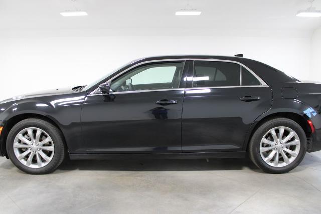 2023 Chrysler 300 Touring AWD